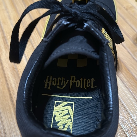 VANS Harry Potter Old Skool 'Golden Snitch - Picture 6 of 7